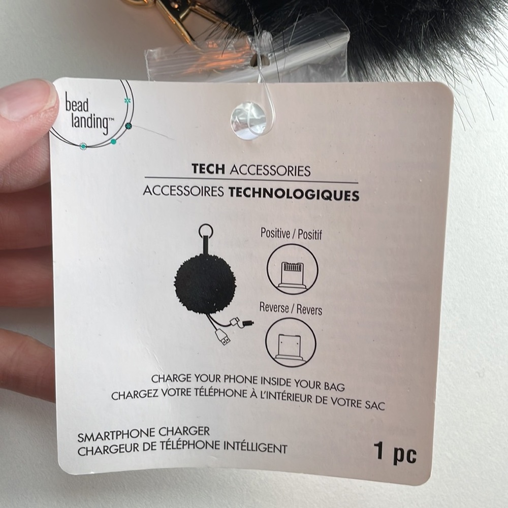 🛍3 for $25🛍 Black Puff Purse Accessory Phone Charger - Picture 2 of 5